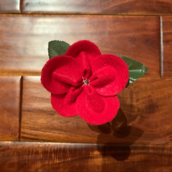 Red Felt Flower and Clear Plastic Vase - Picture 7 of 9